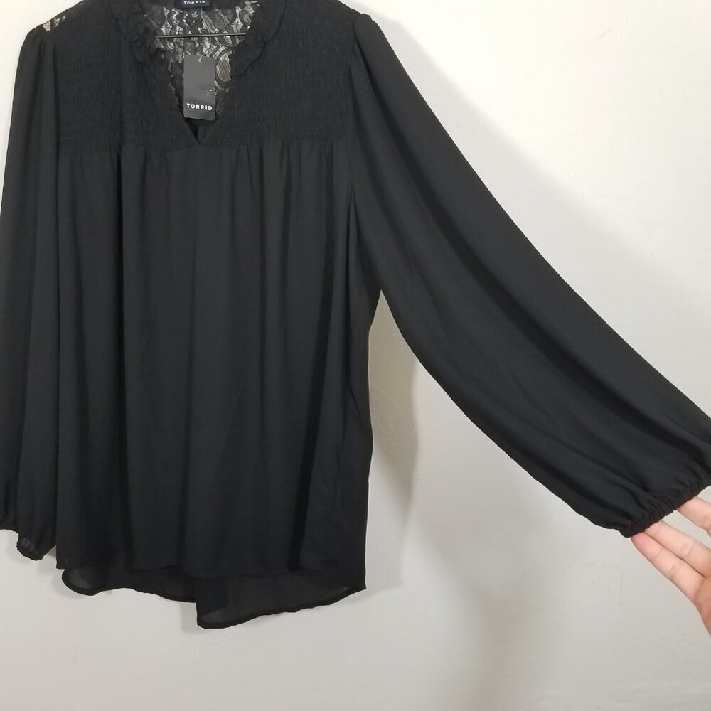NWT Torrid Long Sleeve Top Blouse Black Size 2 - Picture 2 of 7